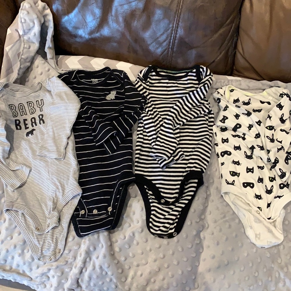 4 long sleeve onsies
